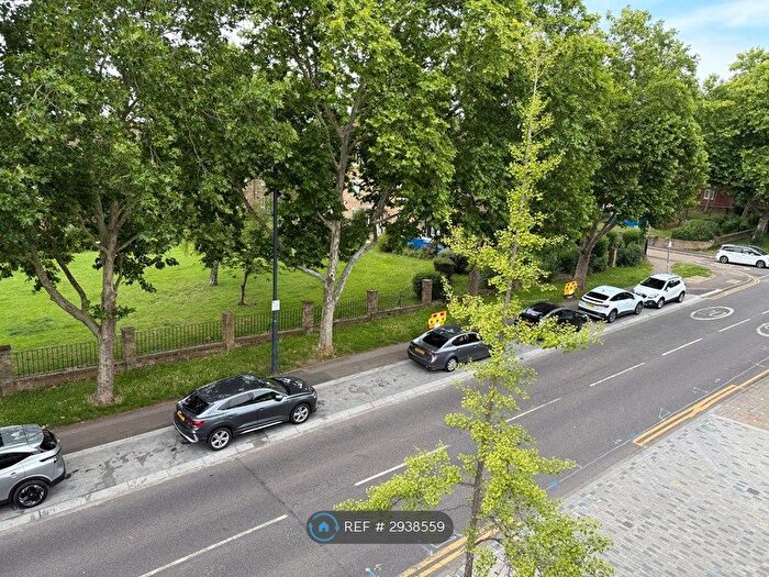3 Bedroom Flat To Rent In Old Church Road, London, E4