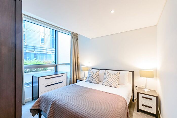 3 Bedroom Flat To Rent In Merchant Square East, Paddington, London, W2