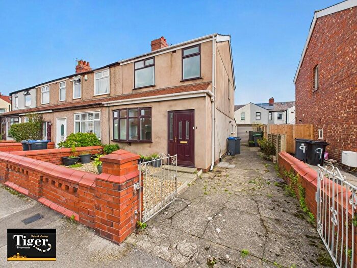 3 Bedroom End Of Terrace House For Sale In Shetland Road, Blackpool, FY1