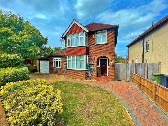 3 Bedroom Detached House To Rent In Wendy Crescent, Guildford, Surrey, GU2