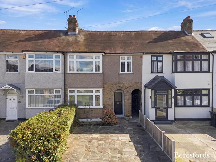 3 Bedroom Terraced House For Sale In Eddy Close, Romford, RM7