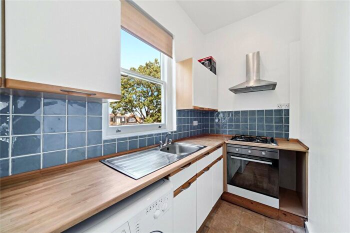 2 Bedroom Flat To Rent In Louvaine Road, Battersea, London, SW11