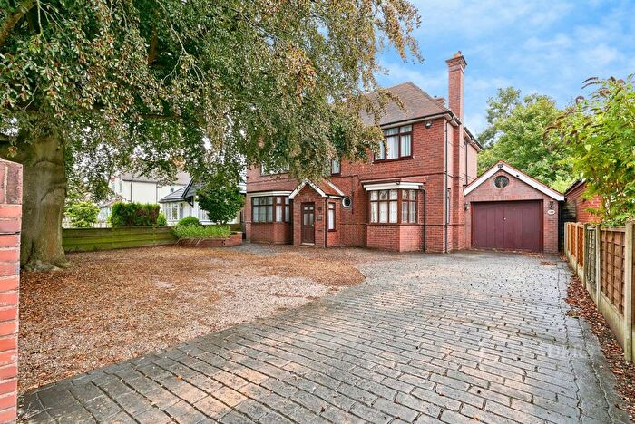 5 Bedroom Property To Rent In Ogley Road, Walsall, West Midlands, WS8
