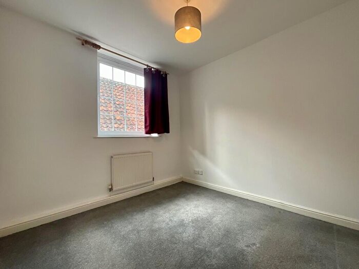 1 Bedroom Flat To Rent In St Pauls Lane, Bailgate, LN1