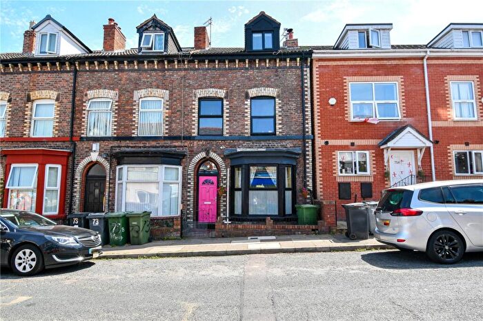 3 Bedroom End Of Terrace House For Sale In Woodchurch Road, Birkenhead, Wirral, CH42