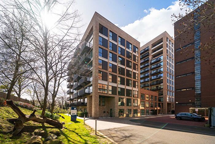 1 Bedroom Flat For Sale In Bathgate Place, Ealing, W13