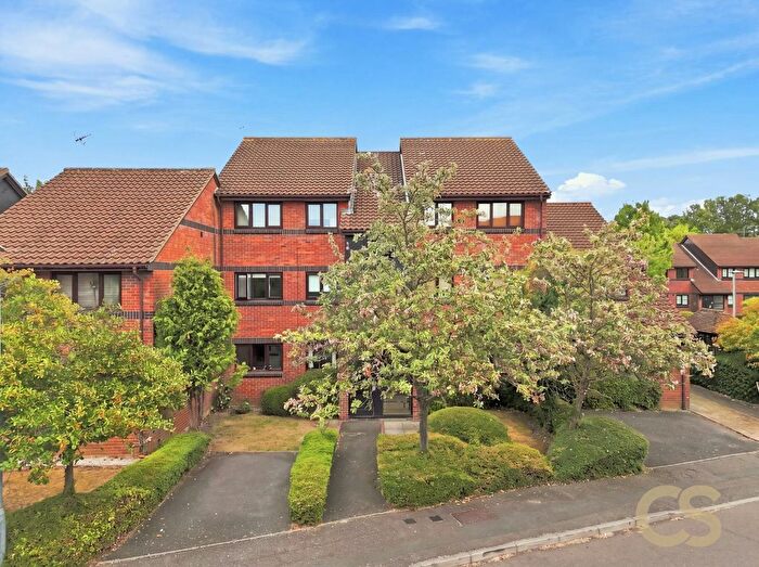 2 Bedroom Flat For Sale In Welsummer Way, Cheshunt, Hertfordshire, EN8