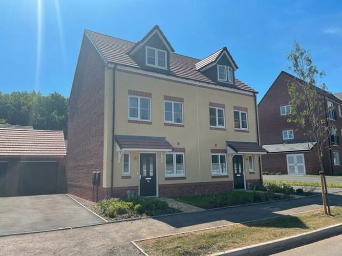 3 Bedroom House To Rent In Lea Castle Drive, Lea Castle, Kidderminster, DY10