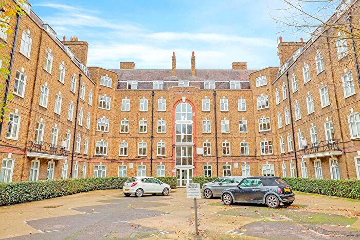 2 Bedroom Flat To Rent In St Nicholas House, (), Deptford Green, SE8