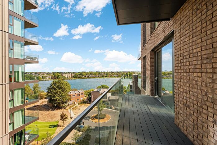 2 Bedroom Flat For Sale In Willowbrook House, Coster Avenue, London ., N4