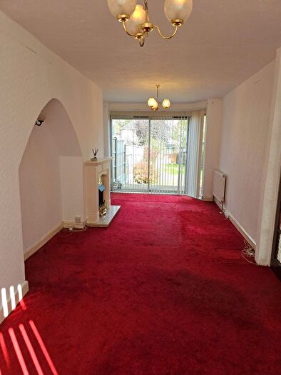 3 Bedroom Semi-Detached House To Rent In Herondale Road, Birmingham, B26