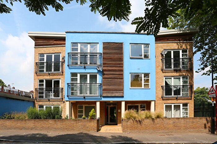 2 Bedroom Flat To Rent In Lucas Street, Deptford, SE8