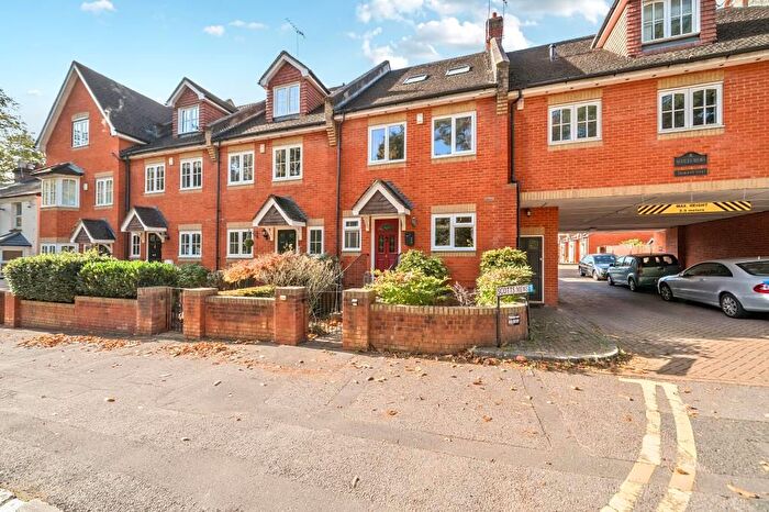 3 Bedroom Town House To Rent In Ascot, Berkshire, SL5
