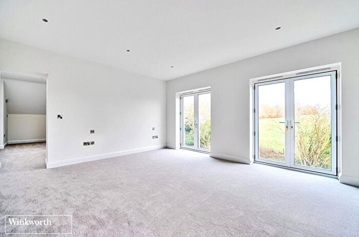5 Bedroom Detached House For Sale In Frog Lane, Mapledurwell, Hampshire, RG25
