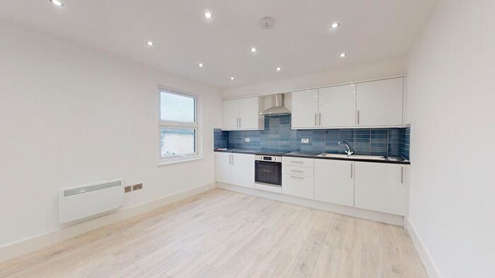 2 Bedroom Flat To Rent In Leylands Road, Burgess Hill, RH15