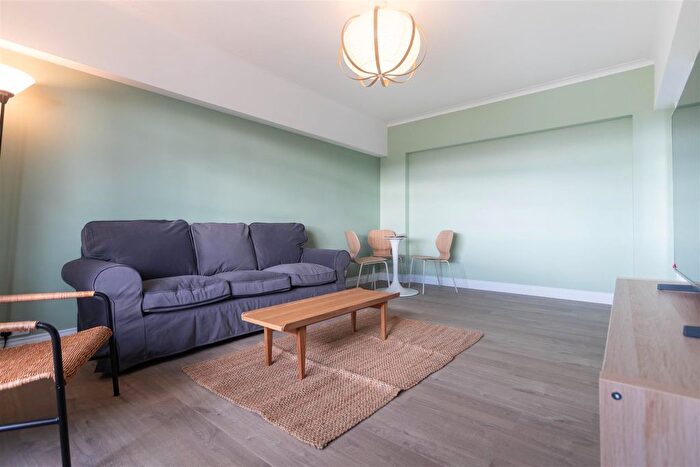 1 Bedroom Flat To Rent In Harrow Lodge, St John's Wood, NW8