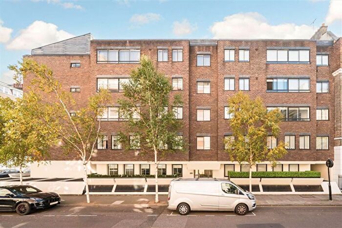 2 Bedroom Flat For Sale In Queen Anne Street, Marylebone, W1G