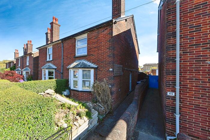3 Bedroom Semi-Detached House For Sale In Old Park Road, Hitchin, SG5