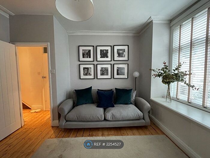 1 Bedroom Flat To Rent In Winchester Street, London, W3