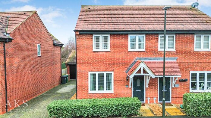 3 Bedroom Semi Detached House For Sale In Heathfield Avenue, Etwall, DE65