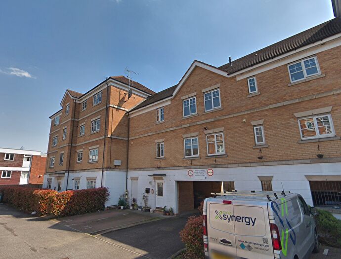 2 Bedroom Flat To Rent In , Symphony Close, Edgware, HA8