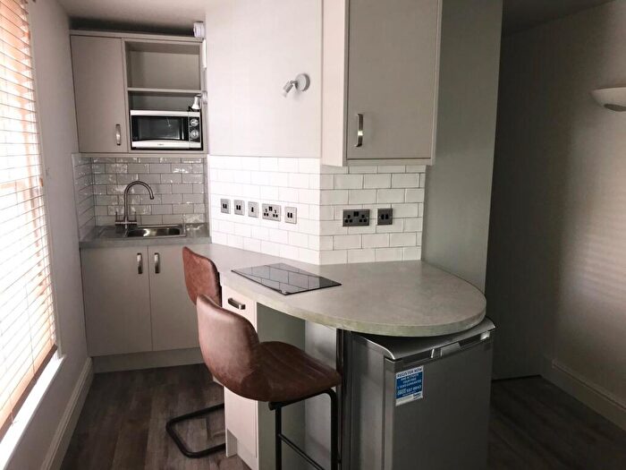 Flat To Rent In Montpelier Road, Brighton, BN1