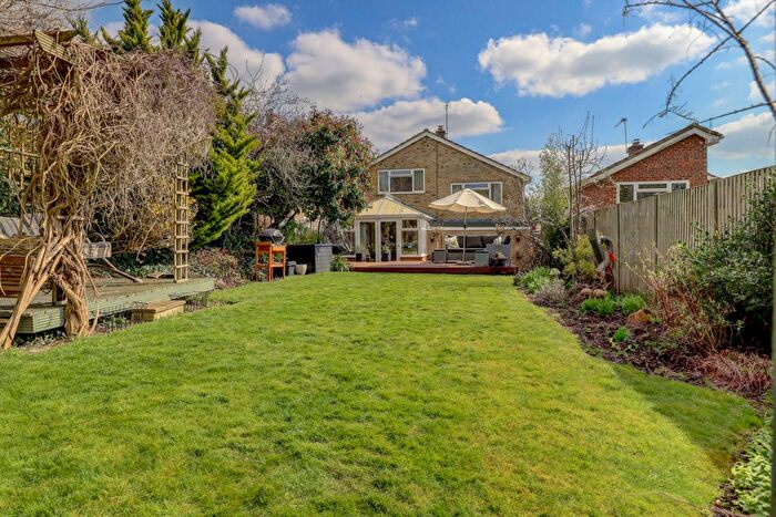 3 Bedroom Detached House For Sale In Maxwell Drive, Hazlemere, High Wycombe, HP15