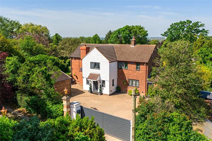 4 Bedroom Detached House For Sale In Station Road, Bow Brickhill, Milton Keynes, Buckinghamshire, MK17