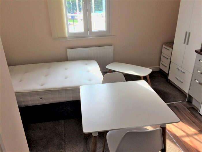 1 Bedroom Flat To Rent In Westgate, Wakefield WF2