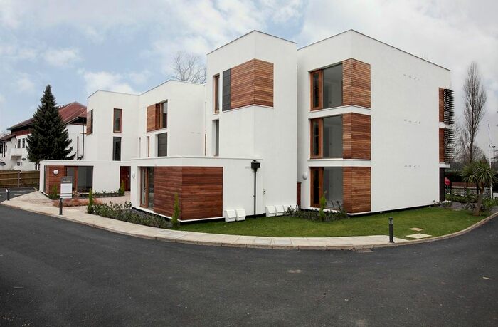 1 Bedroom Flat To Rent In Rivermead Close, Teddington, Middlesex, TW11