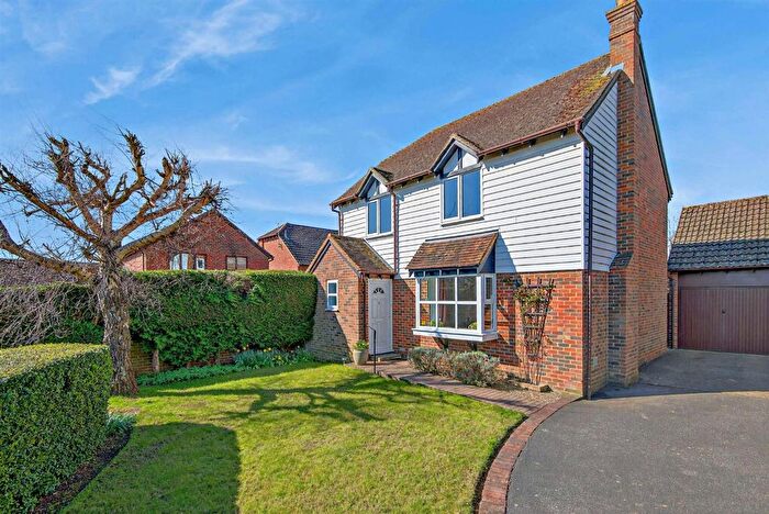 4 Bedroom Detached House For Sale In Bodsham Crescent, Bearsted, Maidstone, ME15