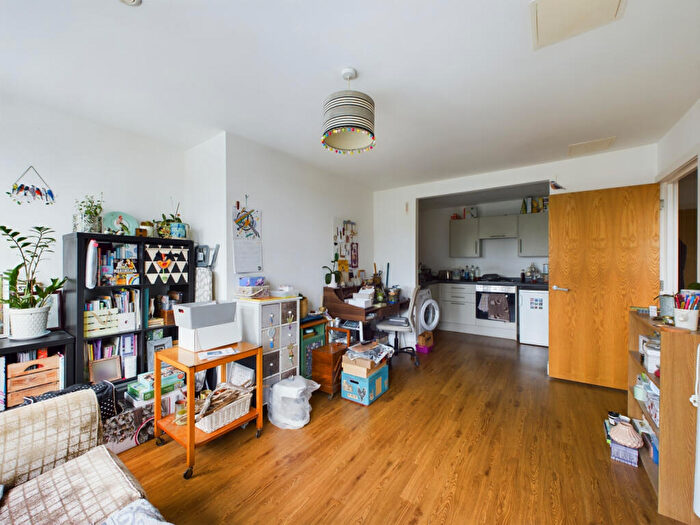 1 Bedroom Flat For Sale In Raebarn House, Hulbert Road, Waterlooville, PO7