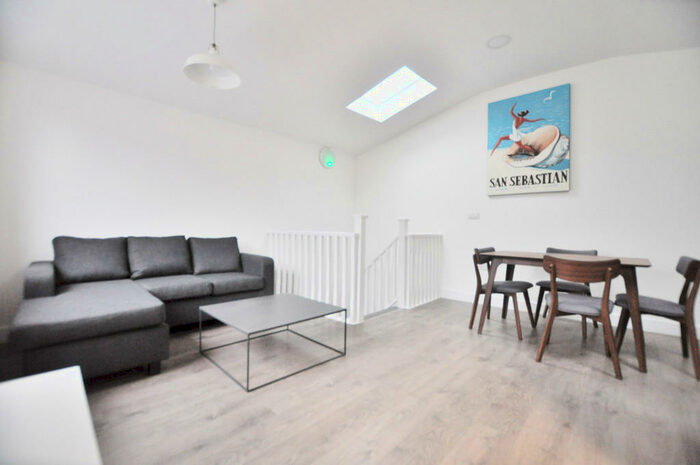 3 Bedroom Apartment To Rent In Hackney Road, London, E2