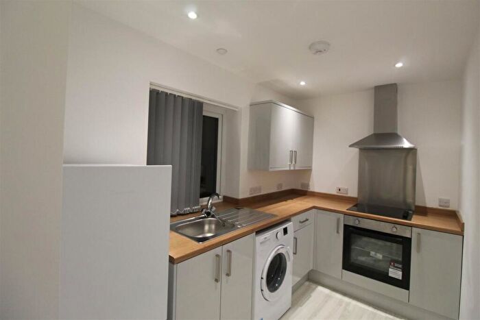 1 Bedroom Flat To Rent In Splott Road, Cardiff, CF24