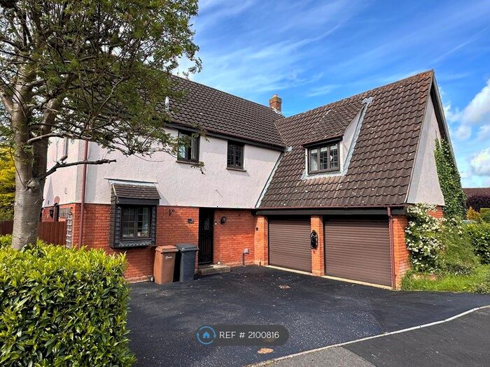 4 Bedroom Detached House To Rent In Acres End, Chelmsford, CM1