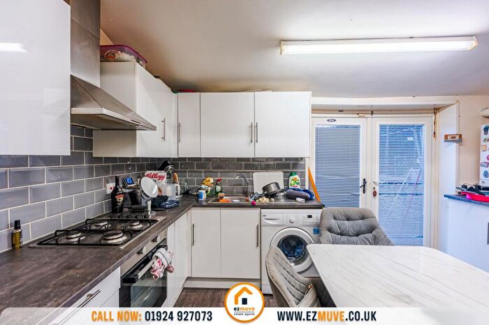 2 Bedroom Semi Detached House For Sale In Sheepridge Road, Huddersfield, HD2