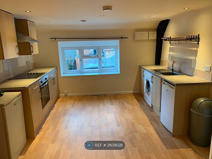 1 Bedroom Flat To Rent In Bank Mews, Ross-On-Wye, HR9