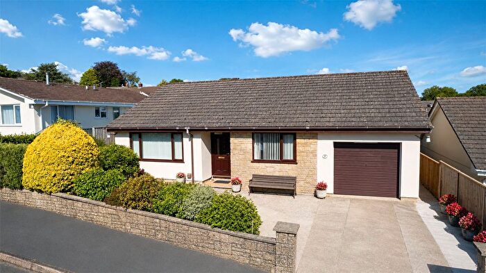 3 Bedroom Bungalow For Sale In Jury Park, South Molton, Devon, EX36