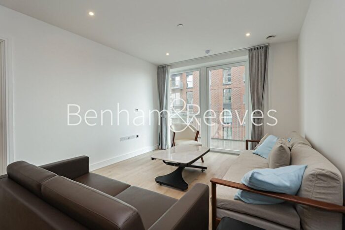 3 Bedroom Flat To Rent In Caldon Boulevard, Wembley, HA0