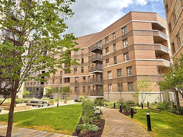 2 Bedroom Flat To Rent In Azure House, London, N8