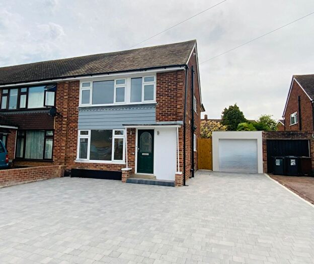 4 Bedroom Semi Detached House To Rent In Epsom Close, West Malling, ME19