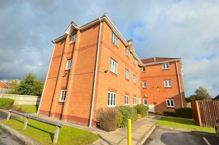 2 Bedroom Apartment To Rent In Garthorp Road, Northern Moor, Manchester, M23