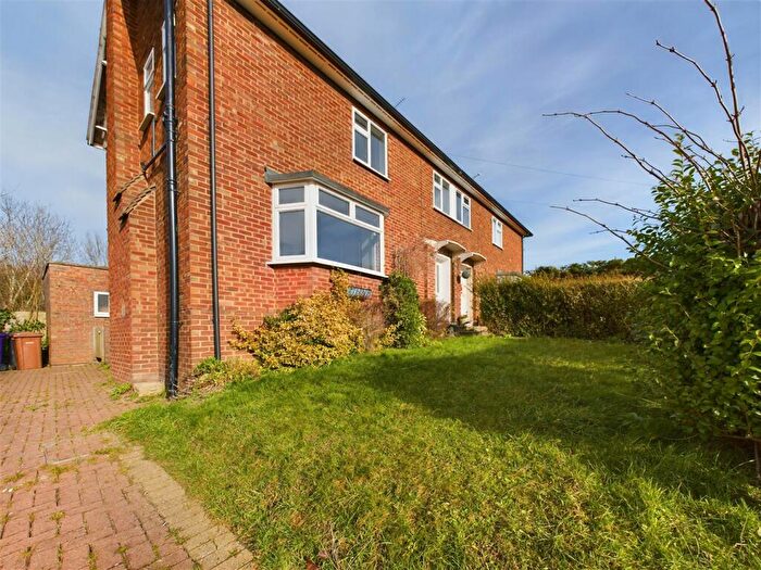 3 Bedroom House To Rent In Benchley Hill, Hitchin, SG4