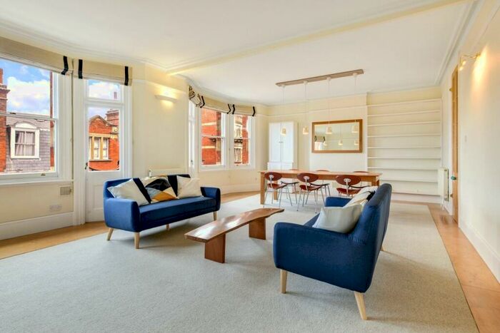 2 Bedroom Apartment To Rent In Clarence Gate Gardens, Marylebone, NW1