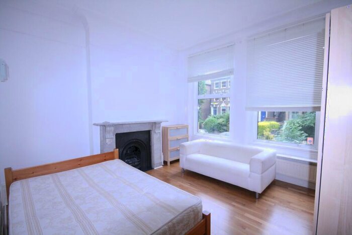 2 Bedroom Flat To Rent In Freegrove Road, Islington, N7