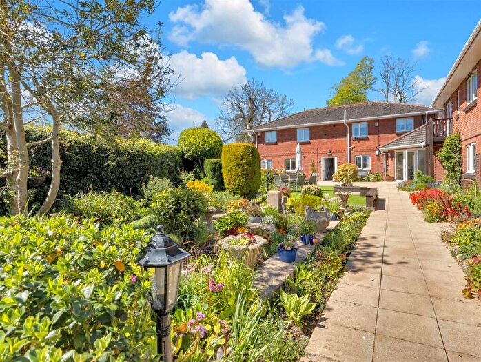 2 Bedroom Apartment For Sale In Smeeton Road, Kibworth Beauchamp, LE8