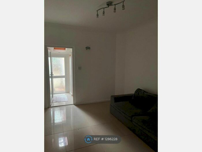 Studio To Rent In Oxford Road, Reading RG30