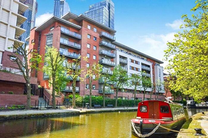 2 Bedroom Flat For Sale In Apt Castlegate, Chester Road, Manchester, M15