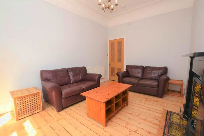 2 Bedroom Flat To Rent In Jameson Place, Edinburgh, EH6