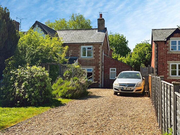 3 Bedroom Semi-Detached House For Sale In St. Nicholas Road, Wallingford, OX10